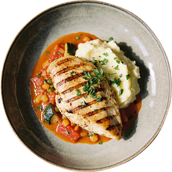 Grilled chicken fillet with potatoes and vegetables